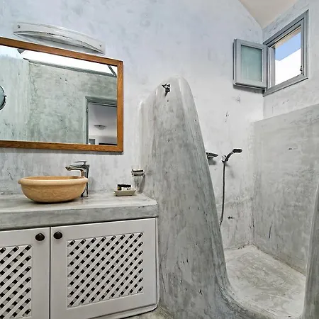 Apart-hotel Lava & Lounge Fira (Santorini)