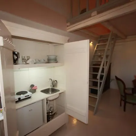 Apart-hotel Lava & Lounge