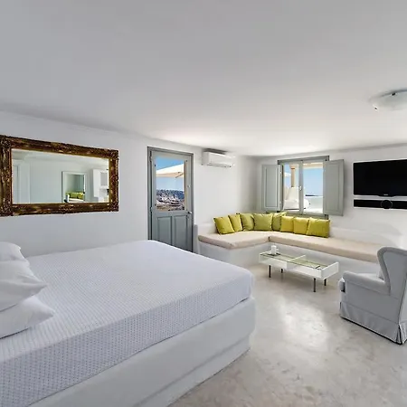 Lava & Lounge Fira (Santorini)