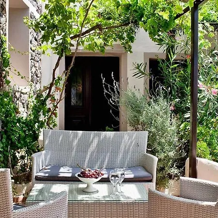 Apart-hotel Lava & Lounge 3*