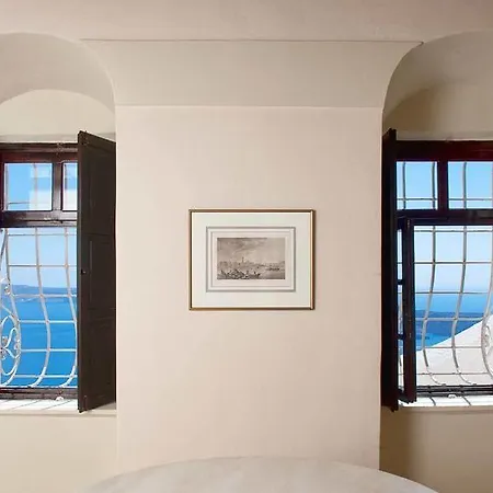 Lava & Lounge 3* Fira (Santorini)