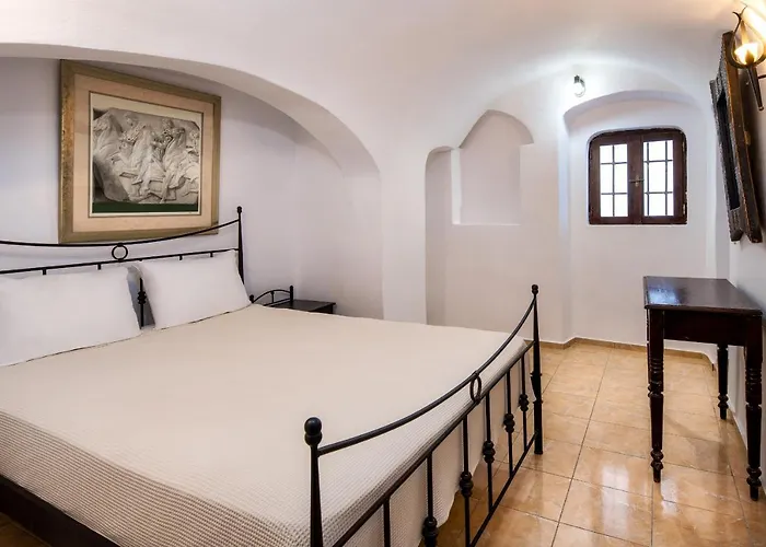 Aparthotel Lava & Lounge Fira (Santorini)