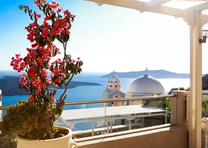 Lava & Lounge Aparthotel Fira (Santorini)