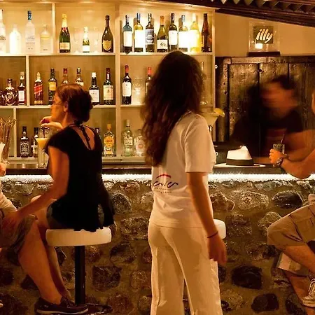 Lava & Lounge Fira (Santorini)