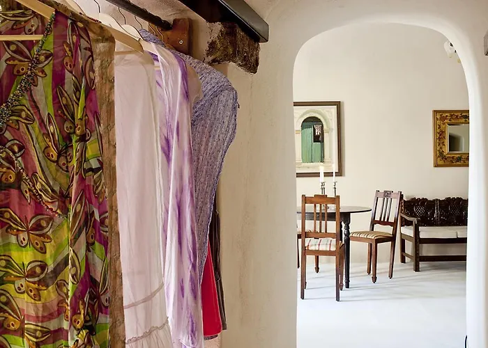 Lava & Lounge 3* Firá