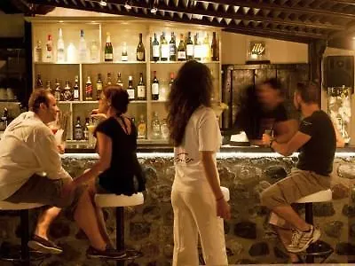 アパートホテル Lava & Lounge 3*