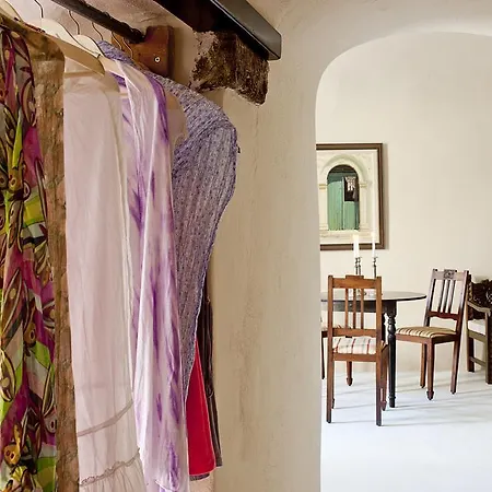 Lava & Lounge 3* サントリーニ