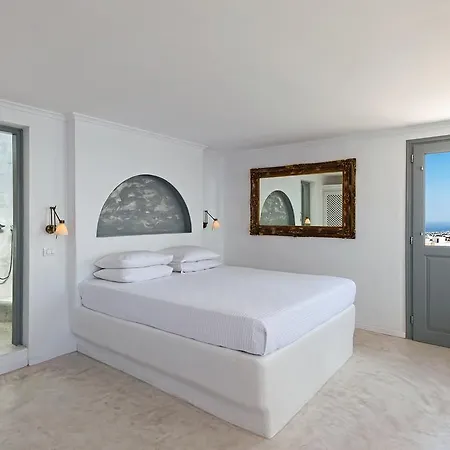 Lava & Lounge 3* Fira (Santorini)