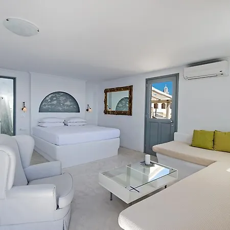 Lava & Lounge Aparthotel Fira (Santorini)