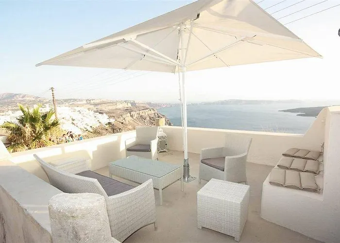 Lava & Lounge Aparthotel Fira (Santorini)