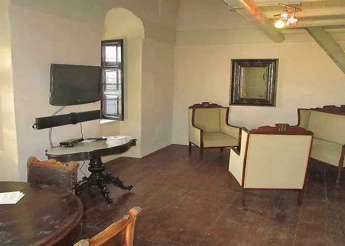 Lava & Lounge 3* Fira (Santorini)