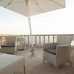 아파트호텔 Lava & Lounge 산토리니