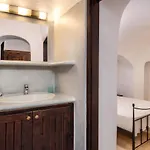 Lava & Lounge 3*