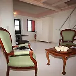 Lava & Lounge