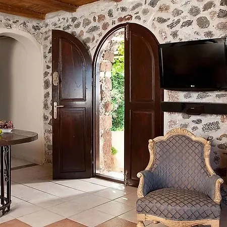 Lava & Lounge