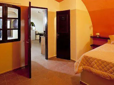 Lava & Lounge 3*